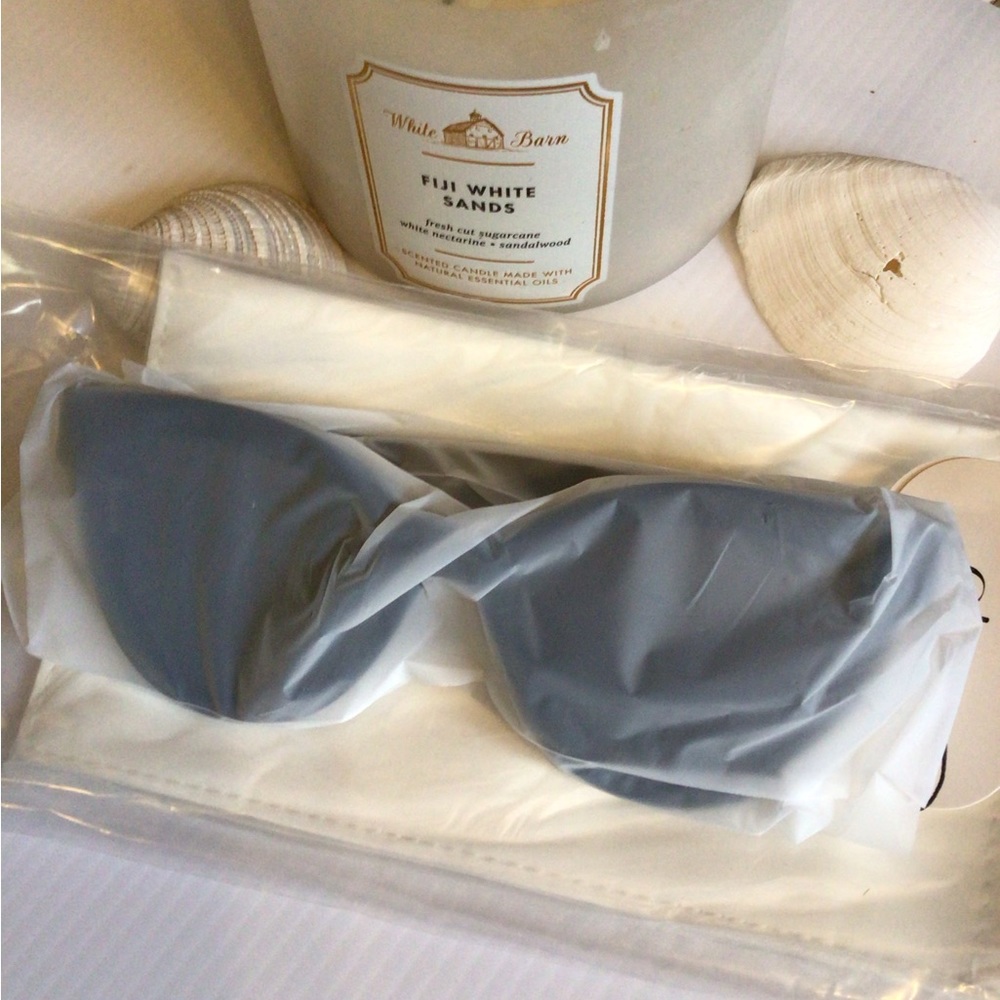 NEW! SALE The OTRA Lola cat eye matter rubber cat eye Sunnies - Picture 6 of 7